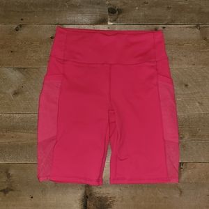 Fabletics On-The-Go PowerHold® High-Waisted 9'' Short